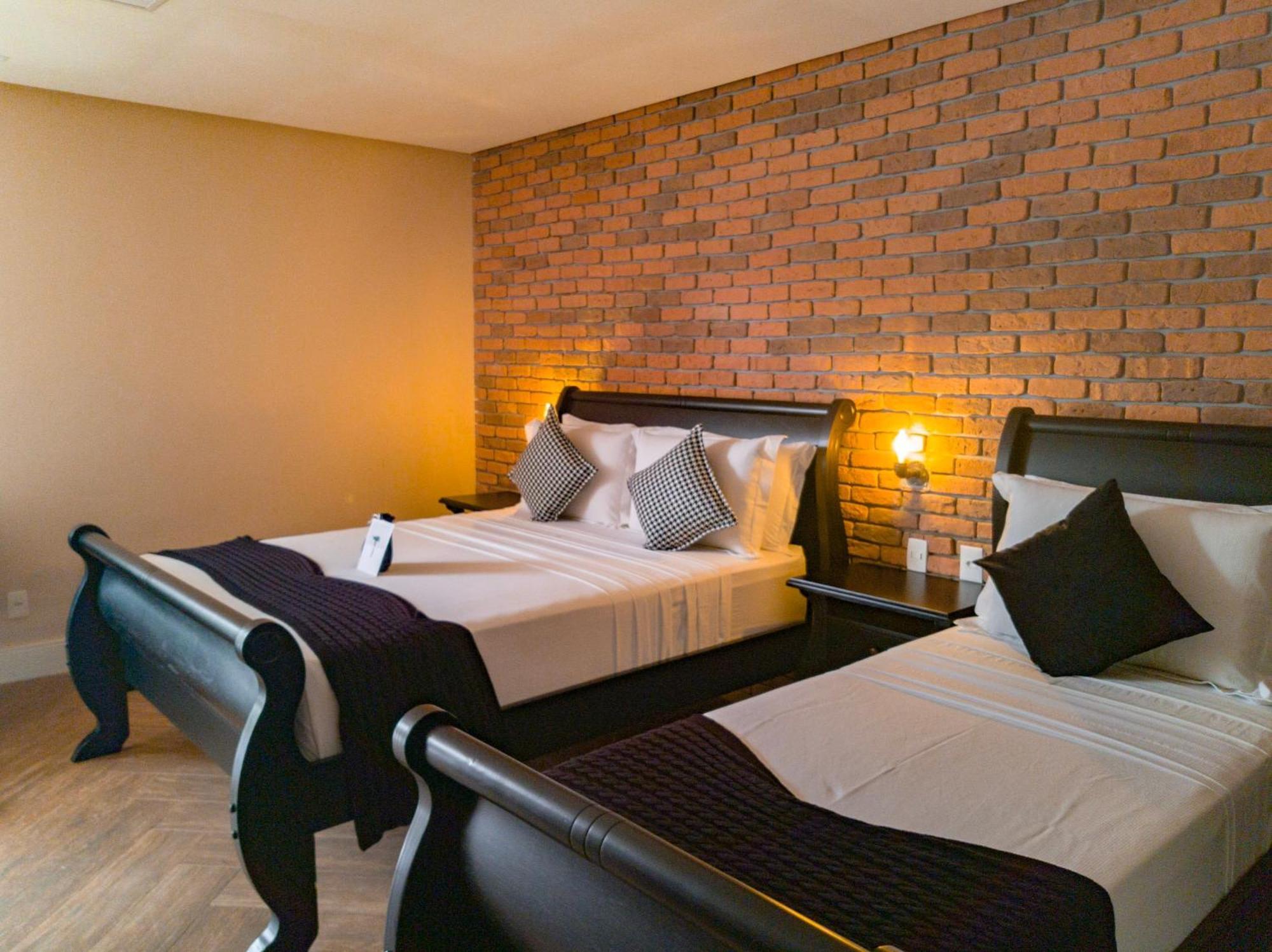 Vila Pugliesi Hotel Boutique Ленсойс Екстер'єр фото
